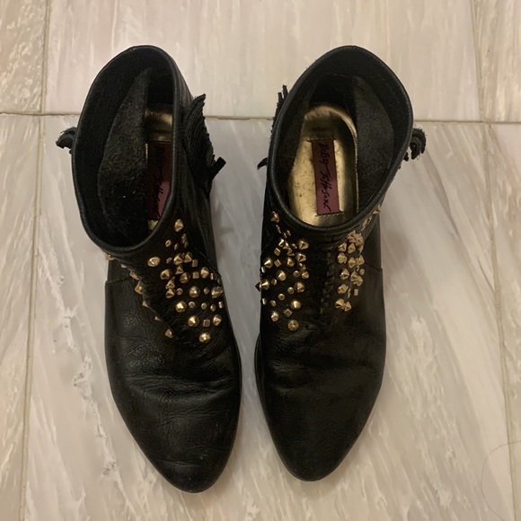 Betsey Johnson Black Leather Booties size 6 - Picture 3 of 5